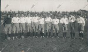 Formación del Zaragoza F.C. En febrero de 1933