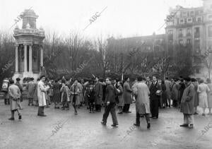 Como protesta por el derribo del monumento al sagrado Corazón, los Estudiantes...