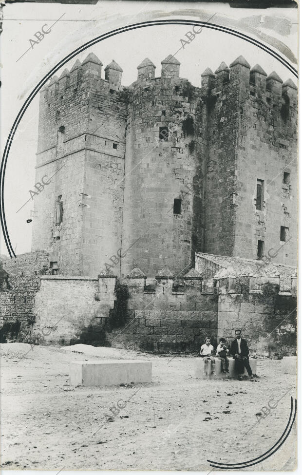 Torre de Calahorra, antigua torre del puente romano