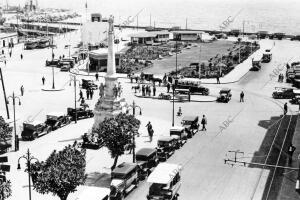 Un aspecto de la entrada de la Ciudad, con las Explanadas y avenida Marítima,...