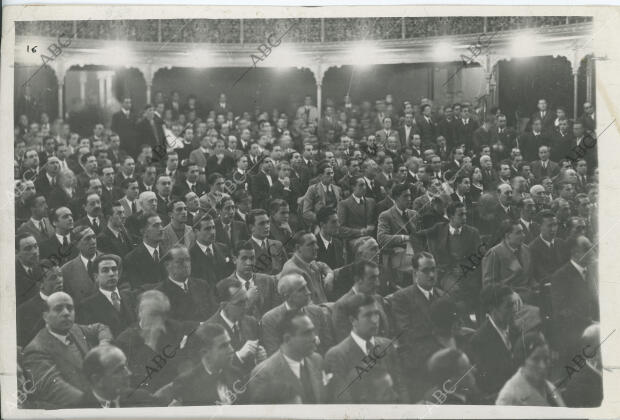 Acto fundacional de la Falange Española, celebrado en el Teatro de la Comedia