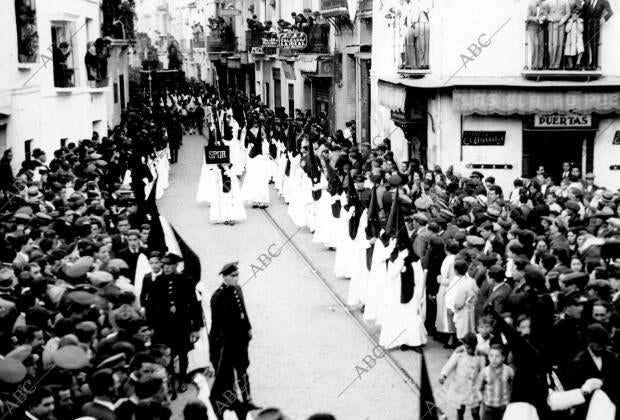 Hermandad de la cena A su paso por la Correduria
