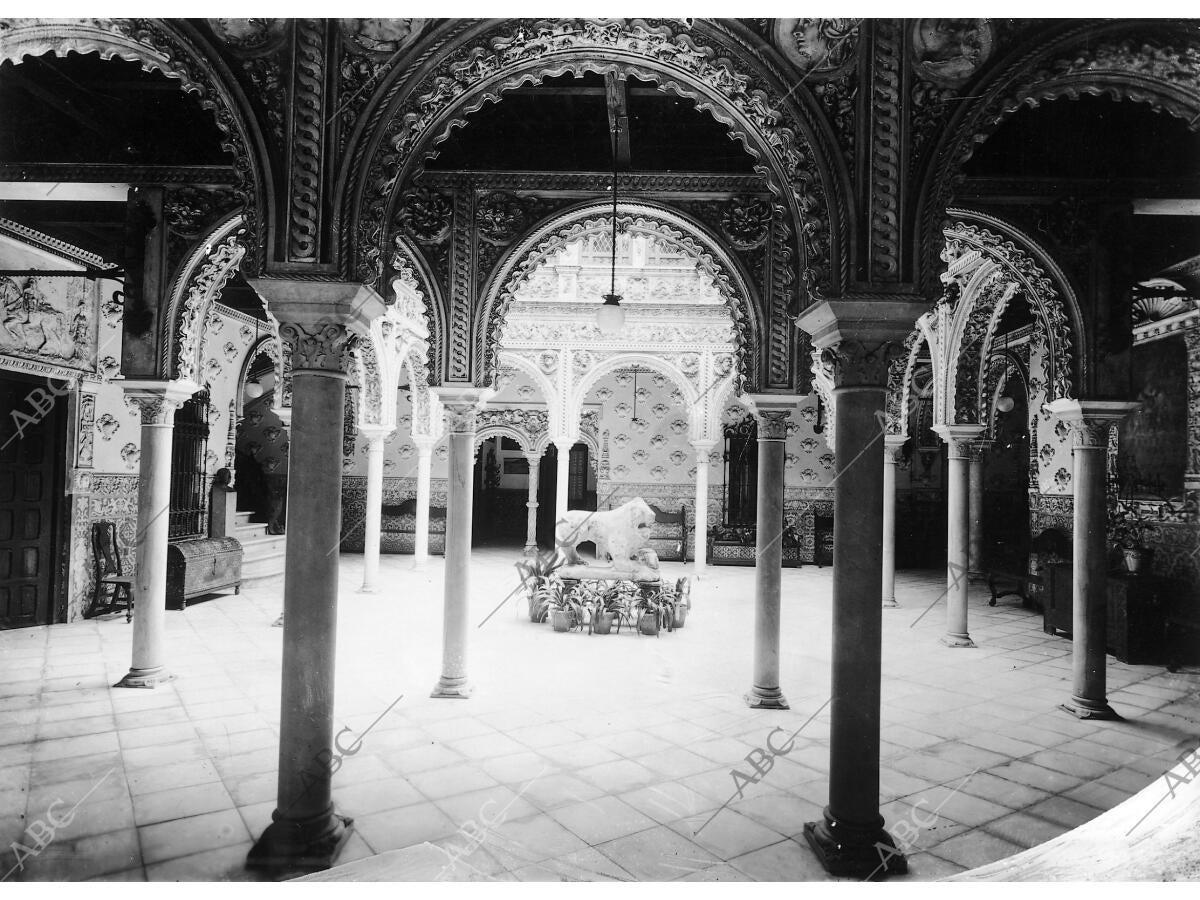 Patio de la casa de los Condes de Aguiar Archivo ABC