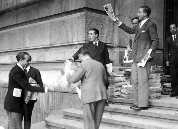 Vencida la Huelga, la reaparición de Abc Constituyo un Acontecimiento, y en las...