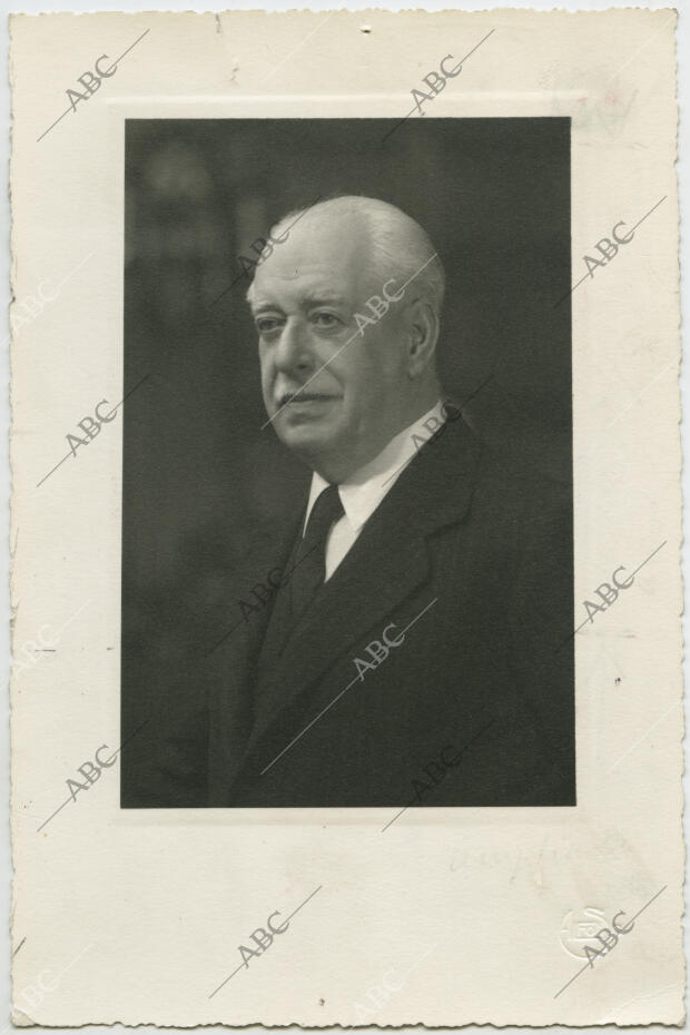 (Ca.). Retrato de Julio Casares