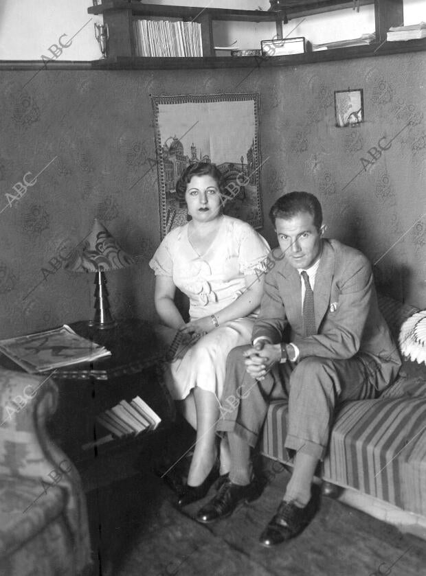 Jacinto Quincoces con su esposa en su casa Archivo ABC