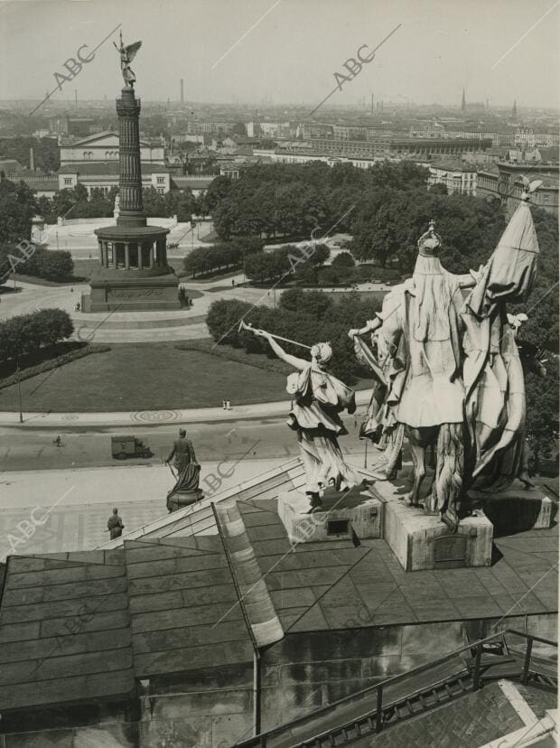 La plaza de la Ópera vista desde el Reichstag