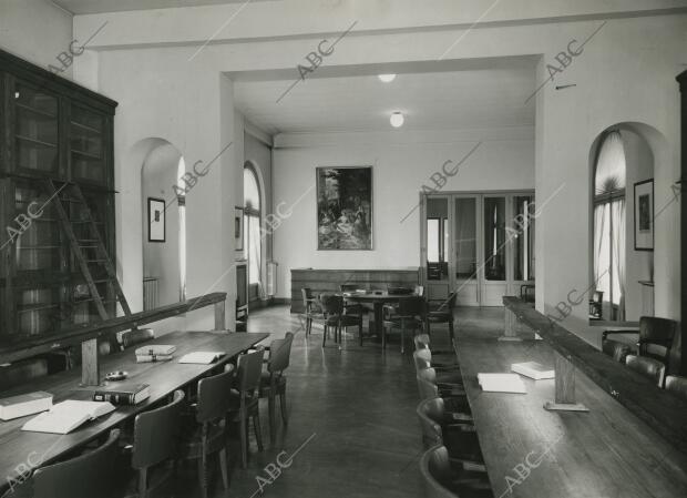 Biblioteca del Colegio de España,, en donde figura el cuadro de Bayeu "La...