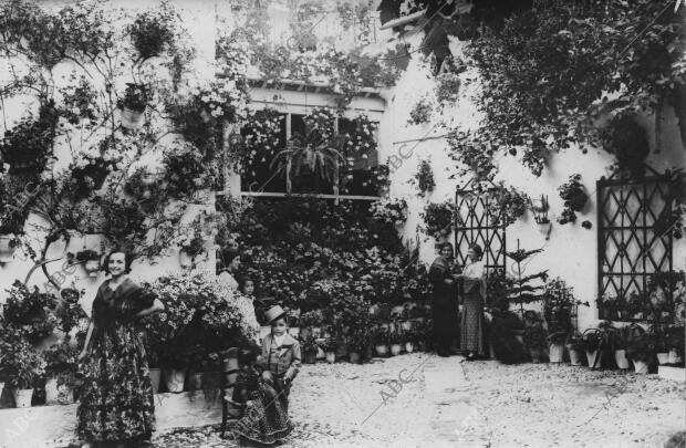 Patio de la calle Badanas, del barrio de San Pedro, galardonado con el segundo...