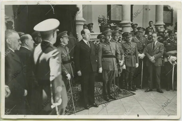 En la fotografía, con el general Franco, que le acompañó al acto