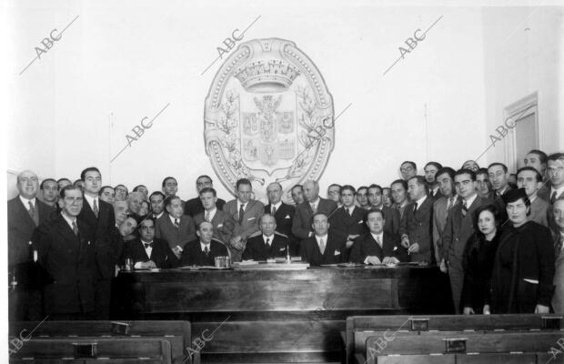 Sesión inaugural del curso 1935-36, bajo la presidencia del doctor Goyanes...