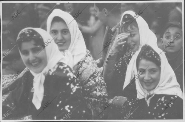 Cuatro Chulapas Madrileñas en el carnaval de 1936
