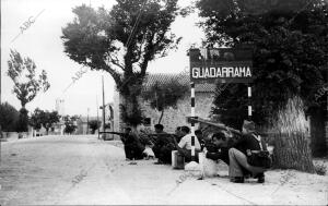 Grupo de Tiradores en un lugar estratégico del pueblo de Guadarrama