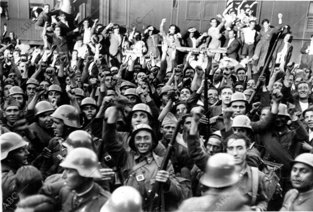 Llegada A Madrid de las Tropas Procedentes de Valencia