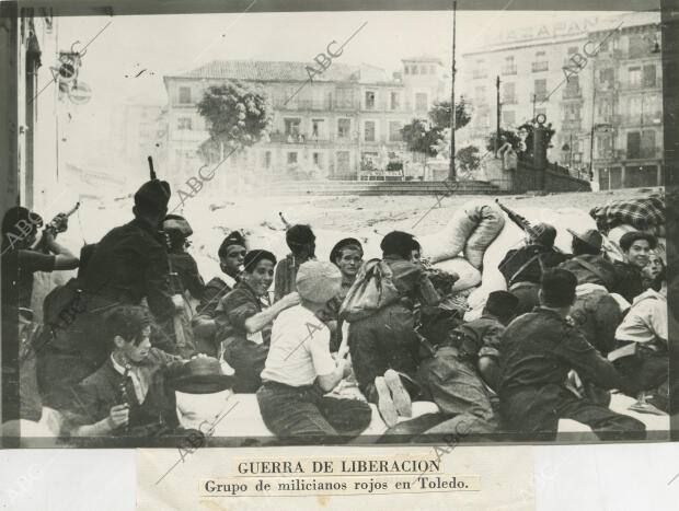 Guerra de liberación: grupo de milicianos rojos en Toledo