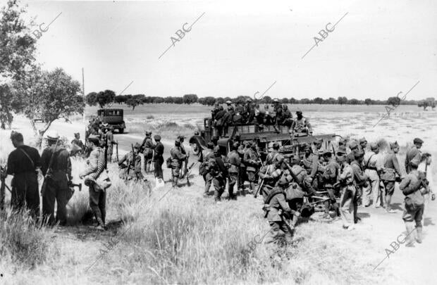 Fuerzas Republicanas Avanzando sobre Navalmoral de la Mata (Cáceres)