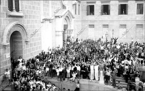 Aspecto que Ofrecía el cuartel de Milicianos en el momento de despedir A Éstos,...