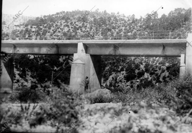 El puente de san Pedro, que Fue tomado en el avance de la columna Aragonesa