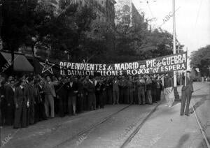 Los Dependientes Madrileños Celebraron un Mítin en defensa de Madrid, en el cine...