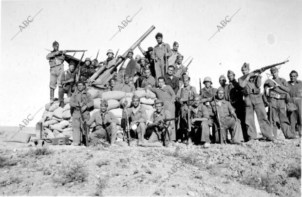 Piezas Antiaéreas Tomadas al ejército nacional en estrecho Quinto