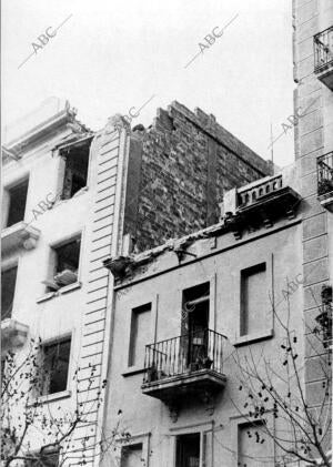 Destrozos en dos Casas de la calle de Mutualidad