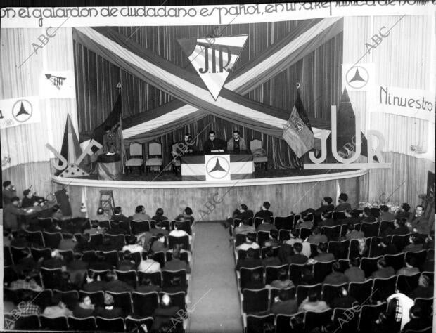 Un aspecto del cine del Callao durante el acto organizado por las Juventudes...