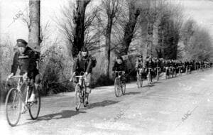 El Batallón Ciclista de la motorizada marchando a los frentes