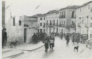 Los Soldados Republicanos por las Calles de Brihuega