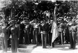 Al acto Asistió el teniente coronel Ortega, en representación del general Miaja