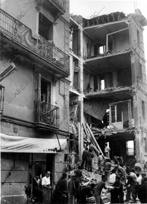 Casas Destruidas durante el bombardeo de la aviación sobre Barcelona