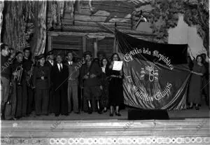 La madrina de la Enseña, Mercedes Vázquez, Leyendo un discurso durante el Acto