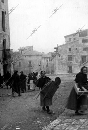 Los Vecinos de Teruel Regresan A sus Hogares en los Barrios Tomados por el...