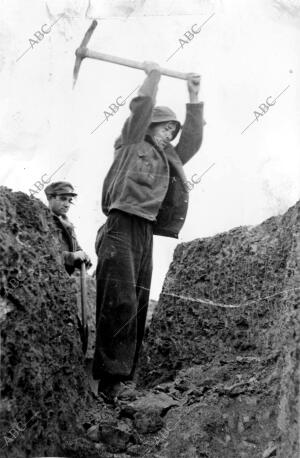 Los Fortificadores de un seguimiento de Ingenieros, Consolidando las Nuevas...