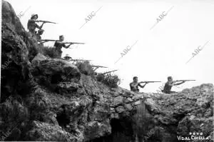 Fuerzas de la columna de Castellón que Operan en la serranía de Teruel, Hacen...