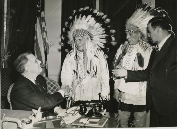 Indios visitan al gran padre blanco