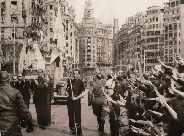 Desfile de victoria en Valencia A Principios de abril de 1939