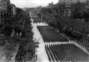 En la imagen, desfile de las fuerzas de Infantería