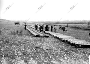 Identificación de Cadáveres de la Guerra Civil, en el cementerio de Mártires de...