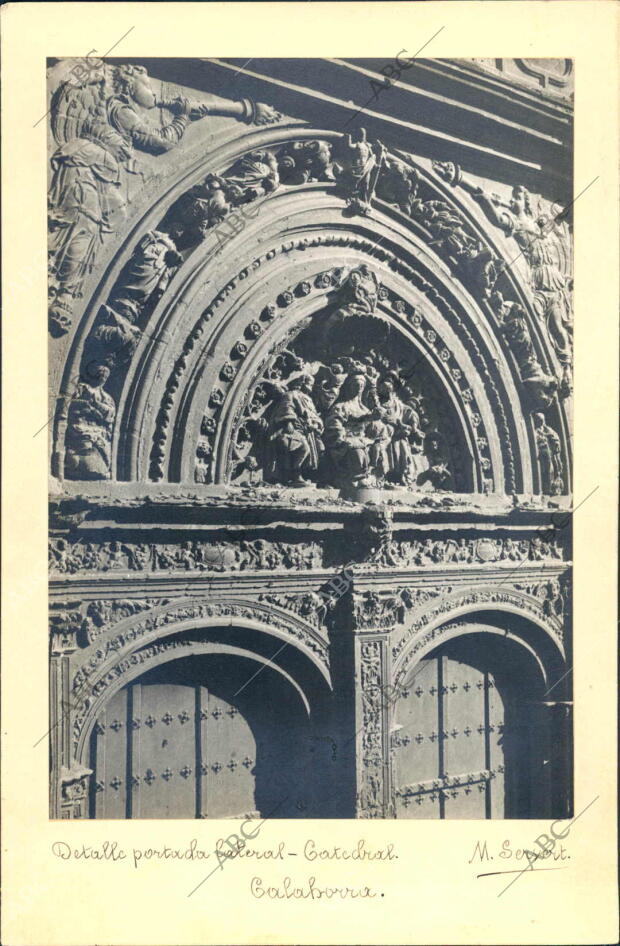 Detalle de la portada lateral de la Catedral