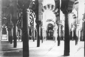 Interior de la mezquita de Córdoba