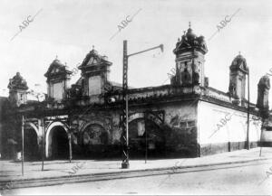 Los Almacenes del Rey, de la calle Segura, esquina A Arjona, en su primitivo...