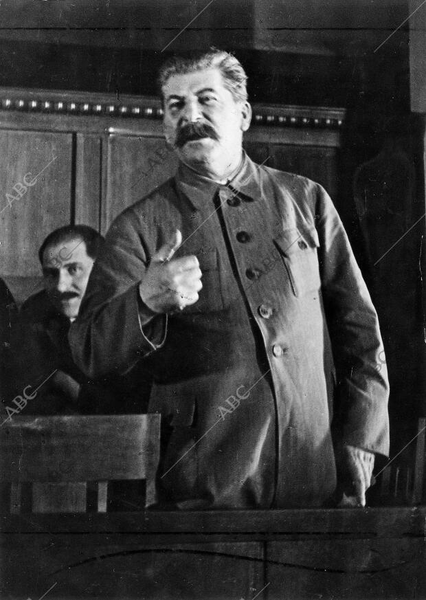 Stalin durante uno de sus Discursos