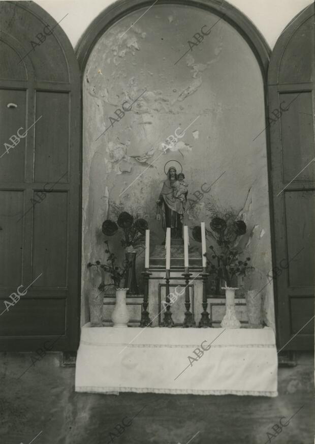 Ante esta Virgen de Nuestra Señora del Carmen rezan los lidiadores antes de...