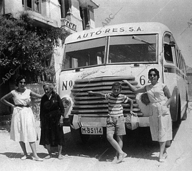 Los Autobuses De La época Permitían Ver Tanto El Paisaje Como El