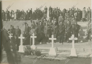 scubrimiento de la cruz y la lápida a la memoria de los caídos del cuartel de la...