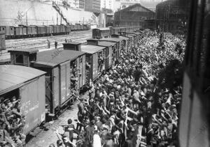 Salida de voluntarios de la División Azul para Rusia desde la Estación del Norte