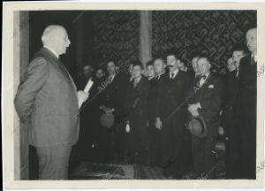 El jefe del estado el Mariscal Pétain, recibe en audiencia pública a los...