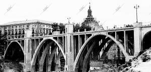 Construcción del viaducto sobre la calle de Segovia