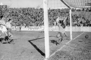 Historia del Betis. Temporada 1942/1943. Gol de Enrique