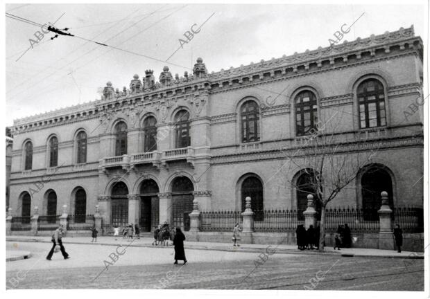 fachada de la Universidad - fecha Aproximada